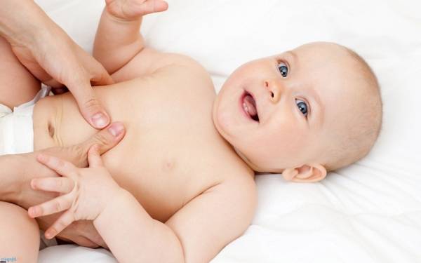نحوه درمان یبوست نوزاد شیرخوار با این روش های خانگی